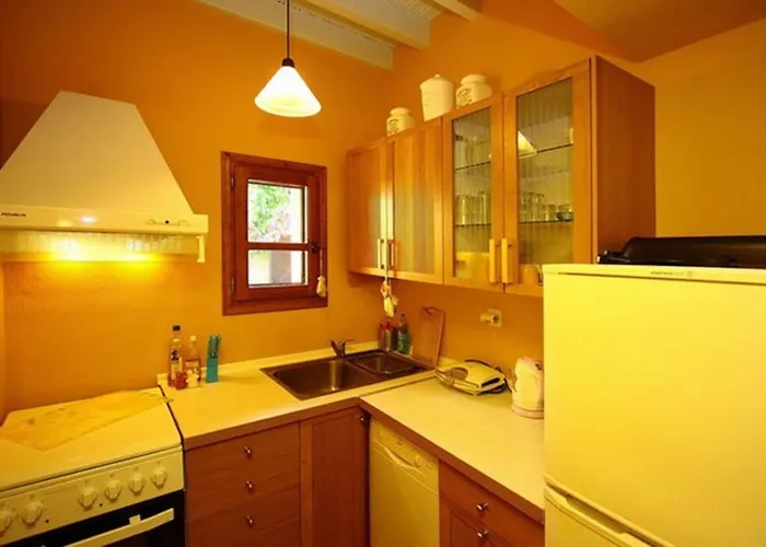 Serene House,beautiful Garden In Old Town Vakantiehuis