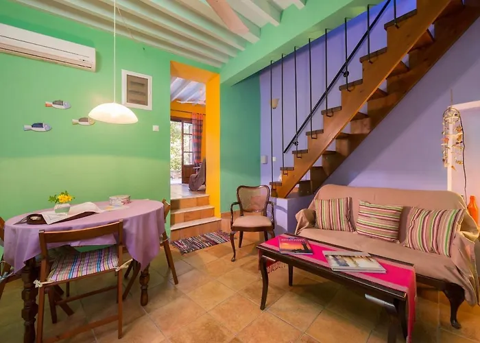 Serene House,beautiful Garden In Old Town Vakantiehuis