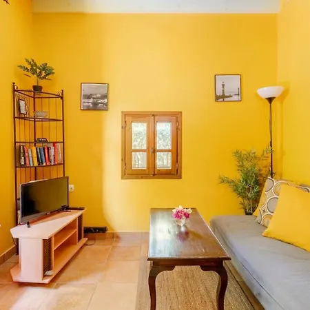 Semesterbostad Serene House,beautiful Garden In Old Town Rhodes City