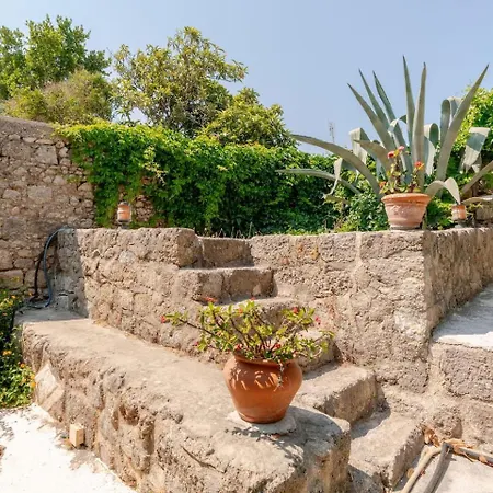 Serene House,beautiful Garden In Old Town Rhodes City