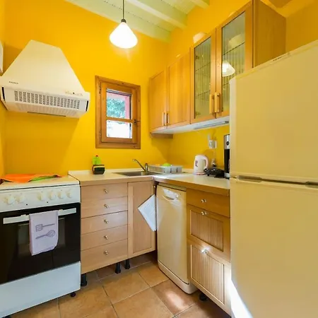 度假居 Serene House,Beautiful Garden In Old Town *