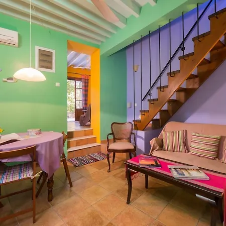 Serene House,beautiful Garden In Old Town Prázdninový dům