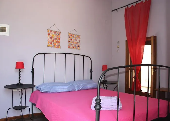 Serene House,beautiful Garden In Old Town Casa vacanze