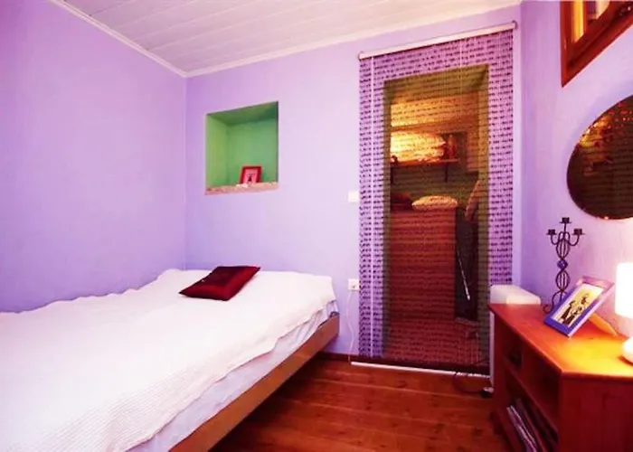 Casa vacanze Serene House,beautiful Garden In Old Town Rhodes City